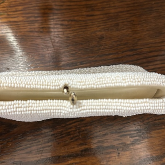 Handmade Richere Vintage Intricate Beaded Snap Clutch - Picture 3 of 7